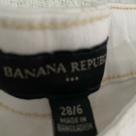 Banana Republic white shorts - Picture 4 of 4